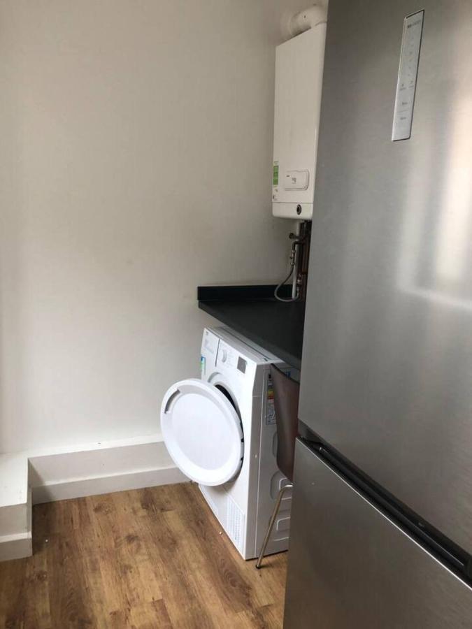 Lovely 4-Bed House In Anfield All En-Suite Ливърпул Екстериор снимка
