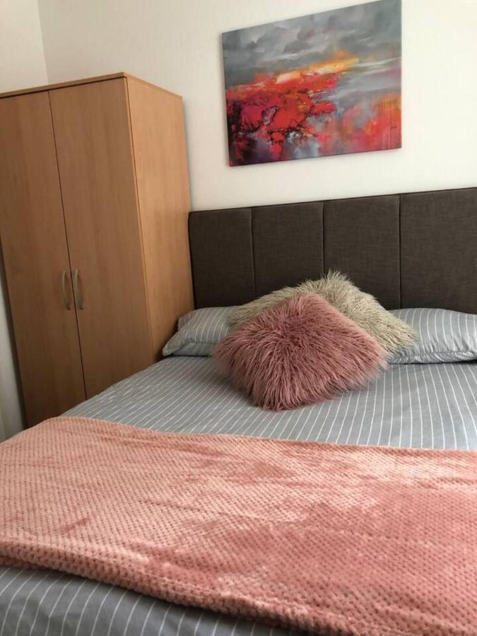 Lovely 4-Bed House In Anfield All En-Suite Ливърпул Екстериор снимка
