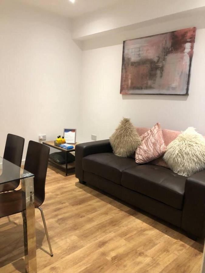 Lovely 4-Bed House In Anfield All En-Suite Ливърпул Екстериор снимка