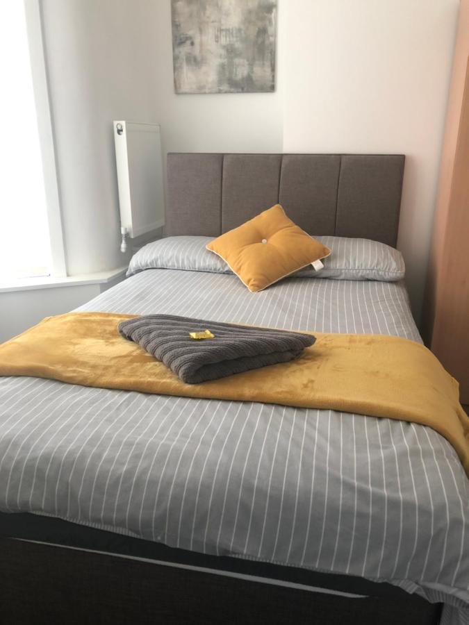 Lovely 4-Bed House In Anfield All En-Suite Ливърпул Екстериор снимка